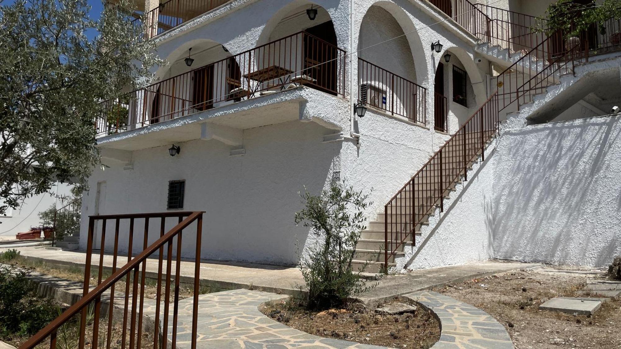 Zenso Studios Tolo Bagian luar foto